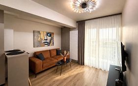 Fly & Stay Otopeni Airport - Self Check-In